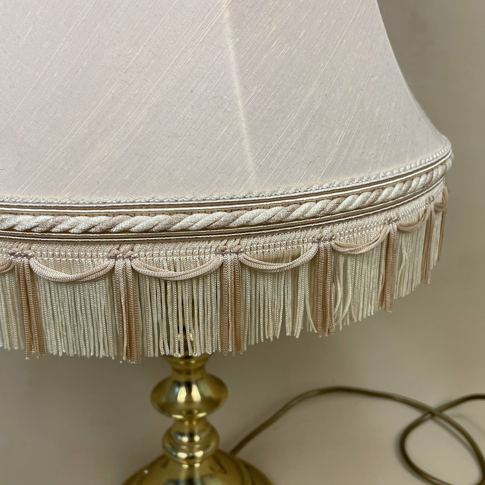 Antique Metal Gold Brass Lamp Light Bedside Side Table Desk Column Pillar Base Ornate Detail Round Medium Vintage Patterned Tassel Shade photo 55.0