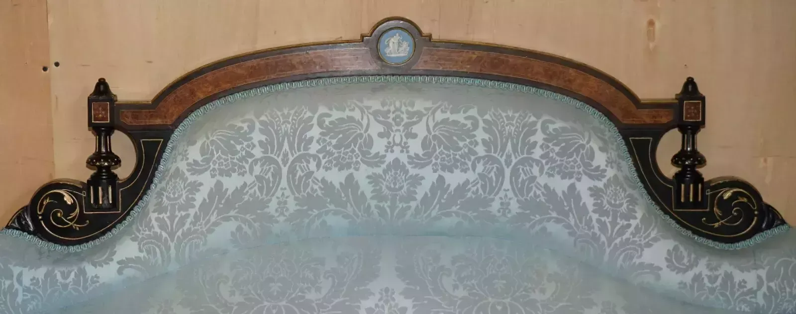 Exquisite Antique Burr Walnut Aesthetic Movement Salon Sofa Grand Tour Plaque photo Furniture