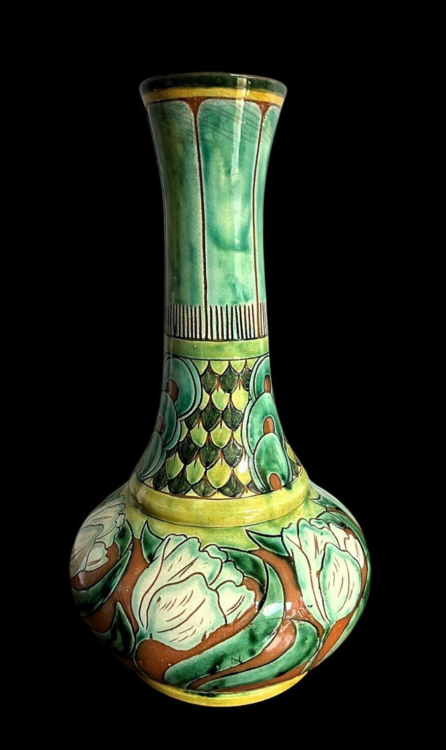 Della Robbia Vase, 1900s, Antique photo for sale