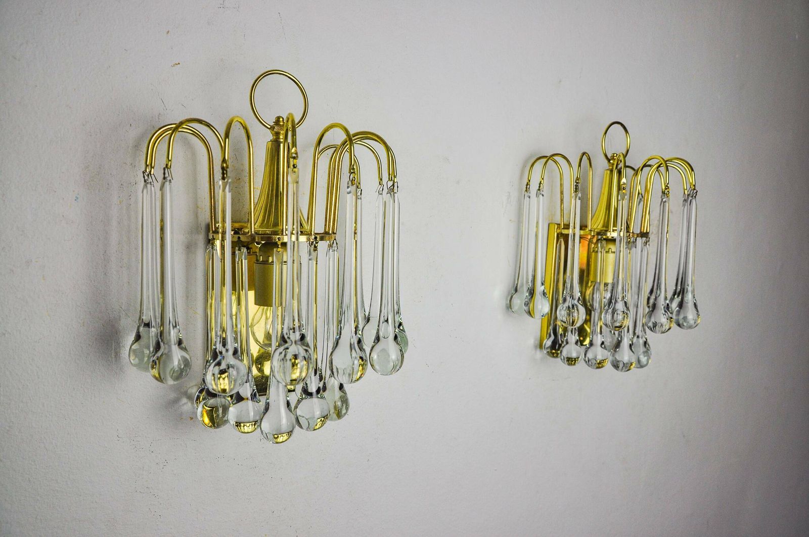 Pair Of Venini "Drops" Wall Lights, 2 Levels, Murano Glass, Italy, 1970 photo Lighting