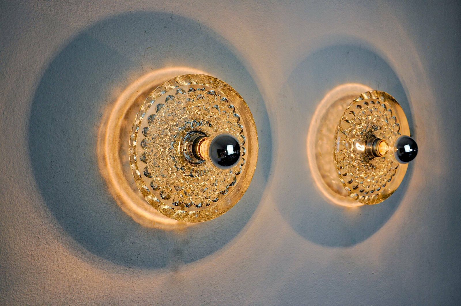 Pair Of Space Age Wall Lights By Peill & Putzler, Blown Murano Glass, Germany, 1970 photo vinterior