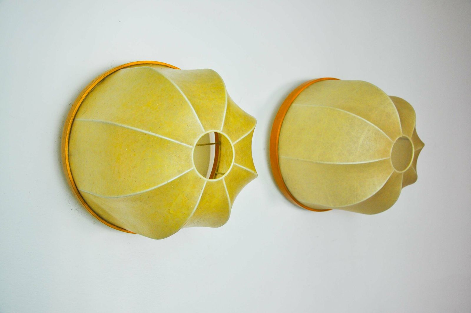 Pair Of Xl "Cocoon" Wall Lights, Resin And Pine, Italy, 1970 photo 1615.0