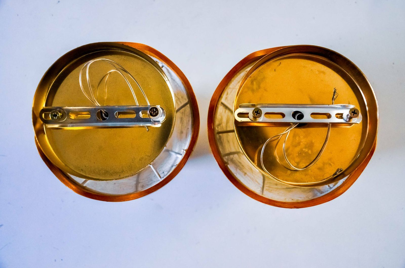 Pair Of Pear Shaped "Cocoon" Wall Lights, Resin And Pine, Italy, 1970 photo buy