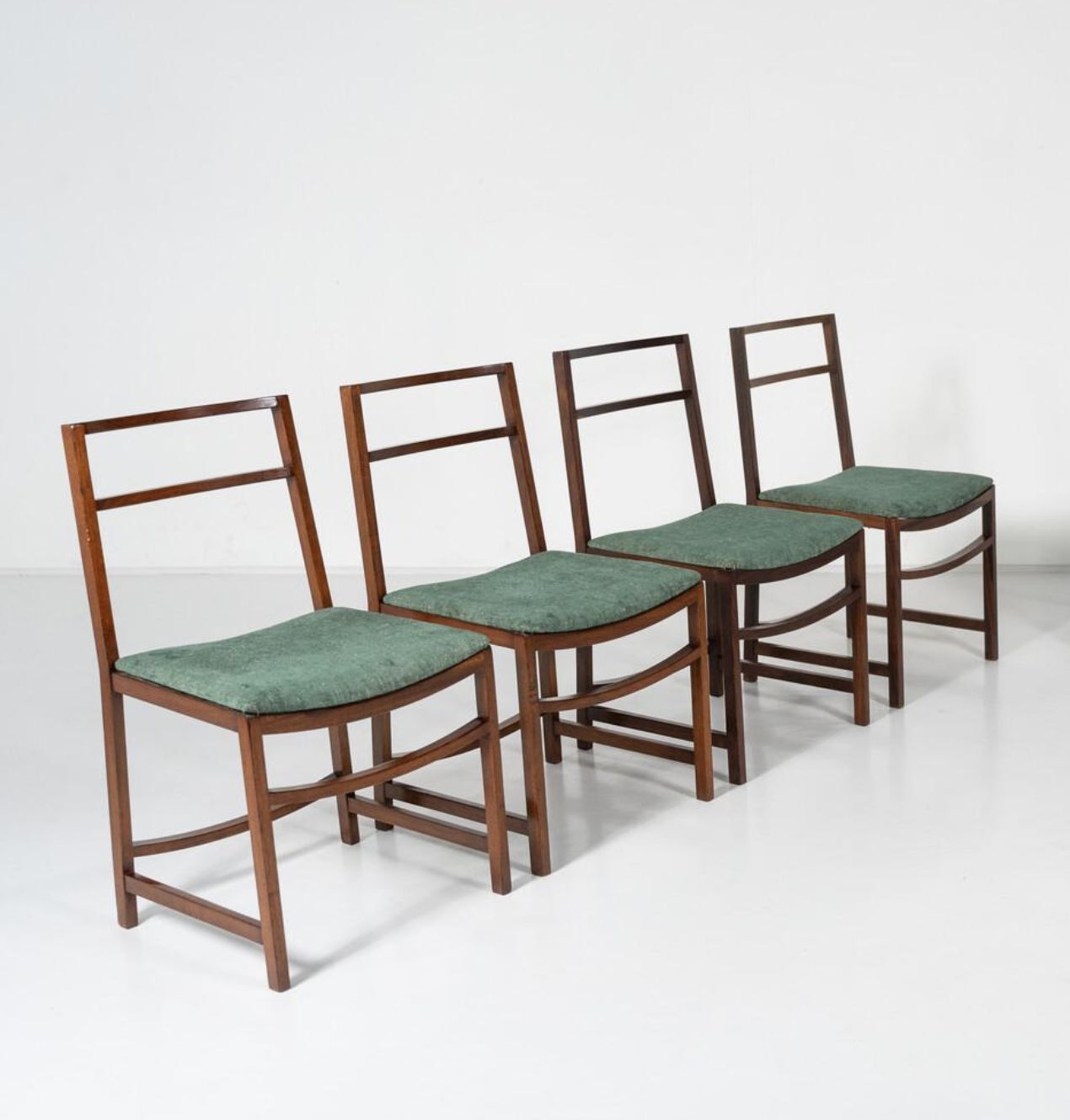 Set Of 8 Mid Century Modern Dining Chairs By Renato Venturi For Mim, 1950s photo vintage