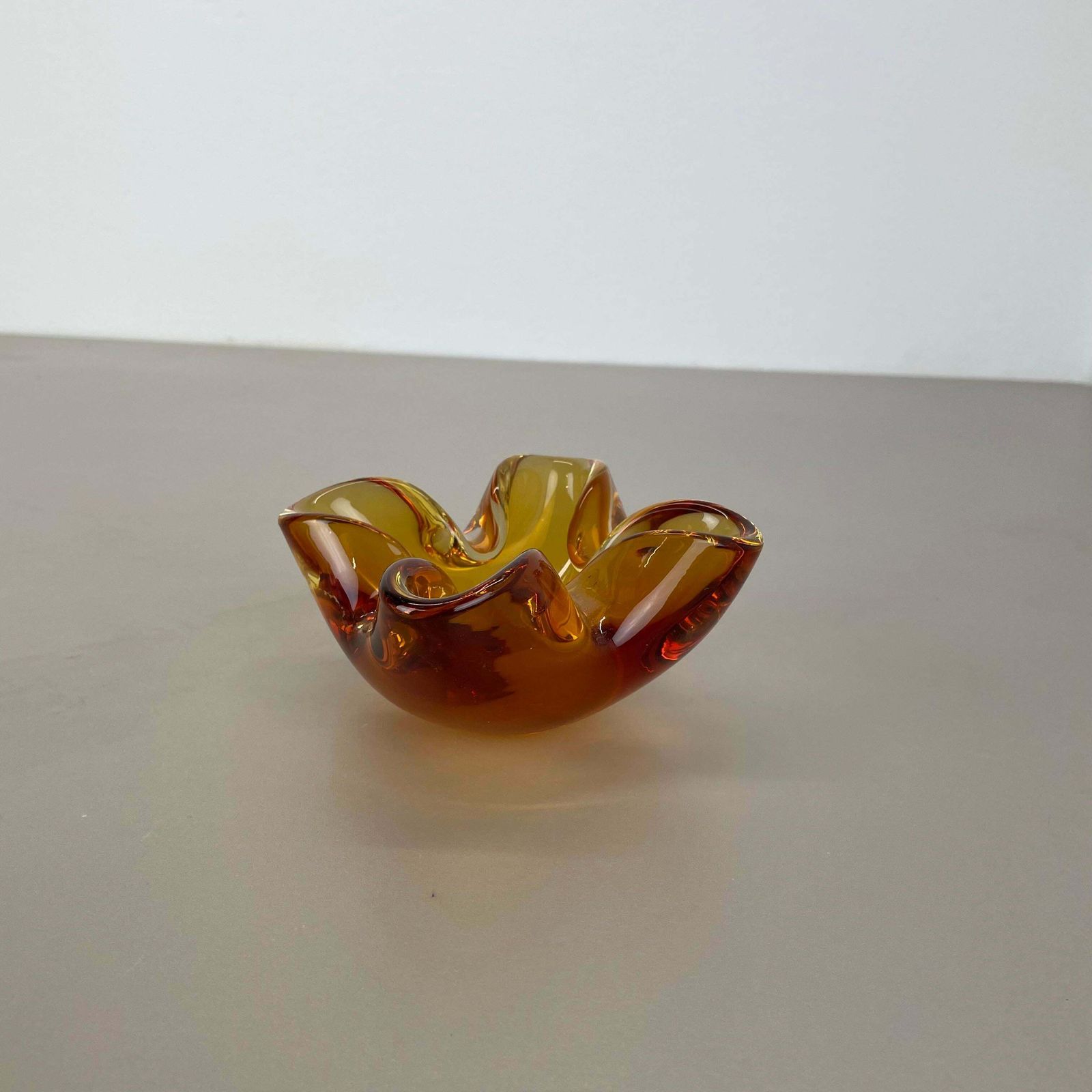 Unique Murano Glass "Yellow" Bowl Element Shell Ashtray Murano, Italy, 1970 photo furniture