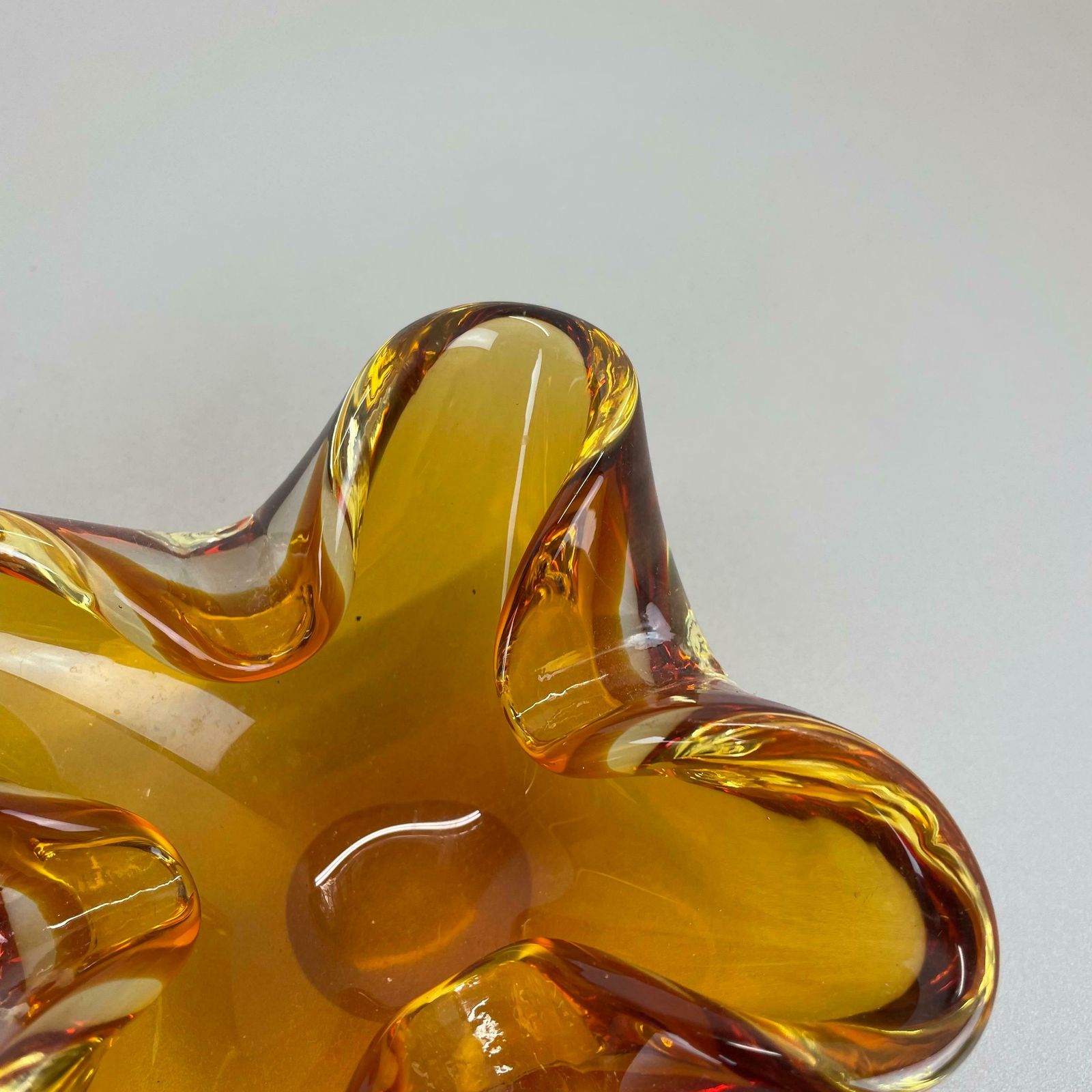 Unique Murano Glass "Yellow" Bowl Element Shell Ashtray Murano, Italy, 1970 photo buy