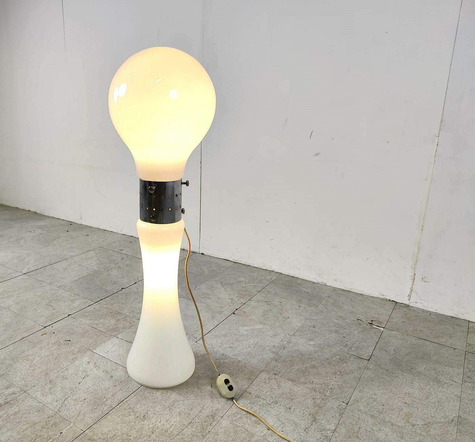 photo furniture Birillo Floor Lamp By Carlo Nason For Mazzega, 1960s