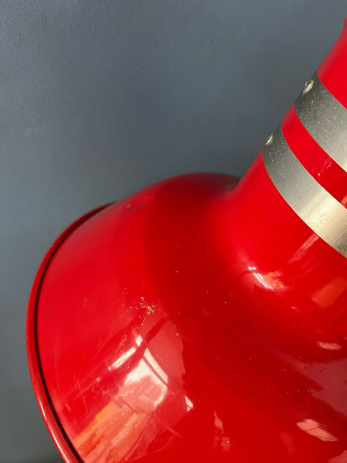 photo furniture Rode 'Bucket' Space Age Hanglamp Van Ateljé Lyktan