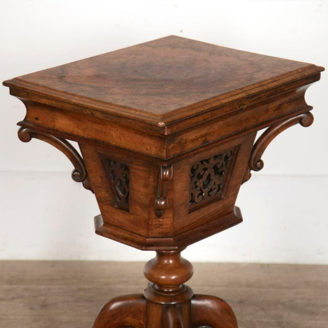 Exceptional Antique C19th English Walnut Sewing Table photo vinterior