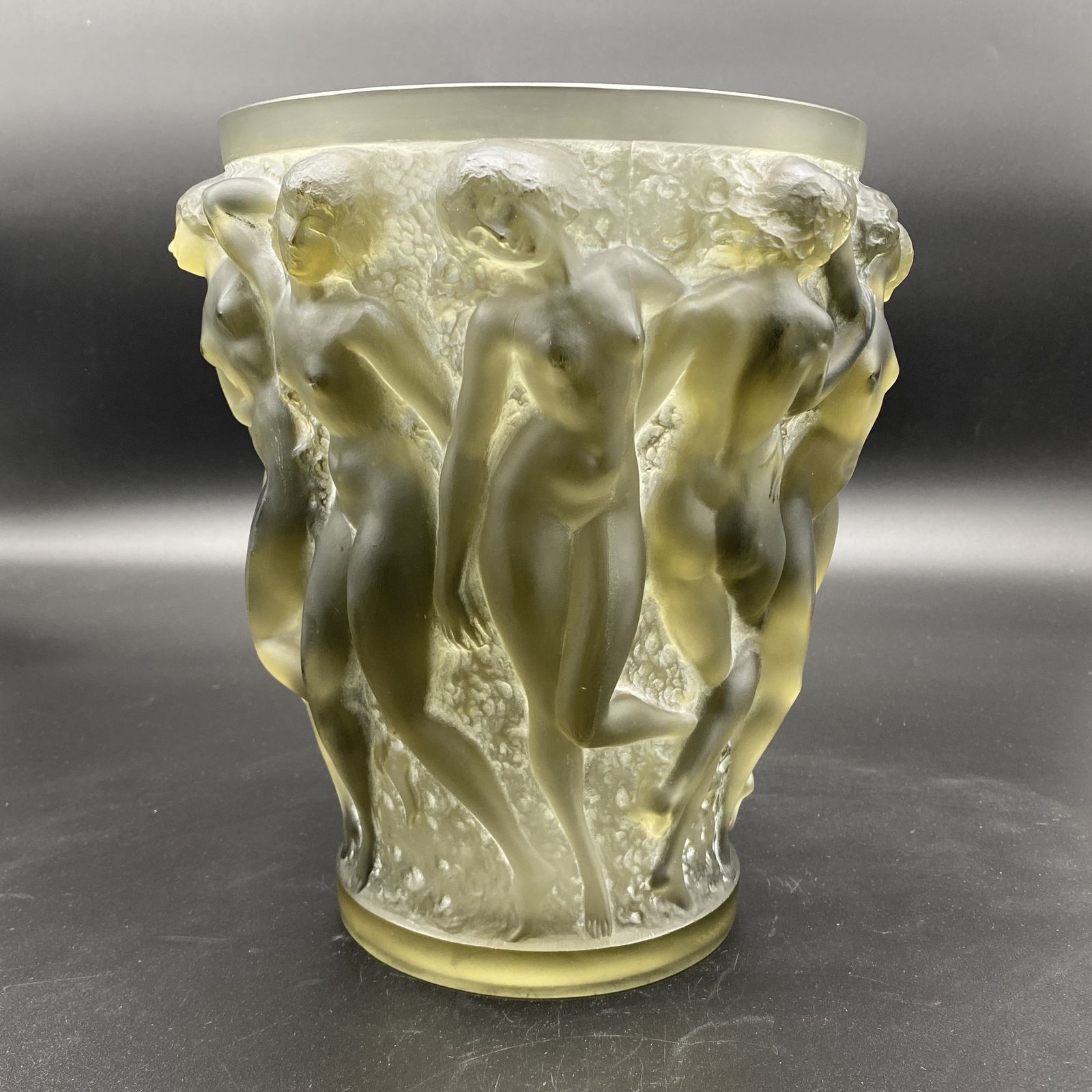 One R.Lalique Bacchantes Vase In Grey And White Patinated Glass. photo Home Decor