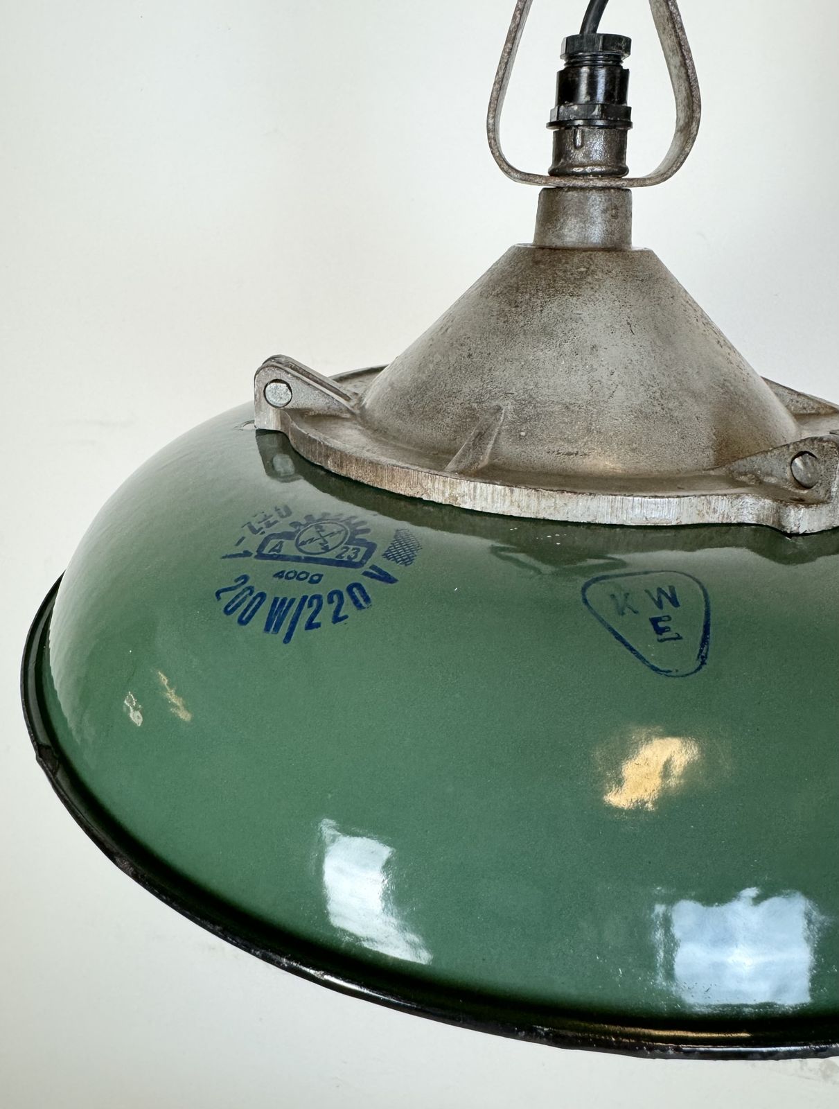 photo furniture Industrial Green Enamel Factory Pendant Lamp In Cast Iron, 1960s