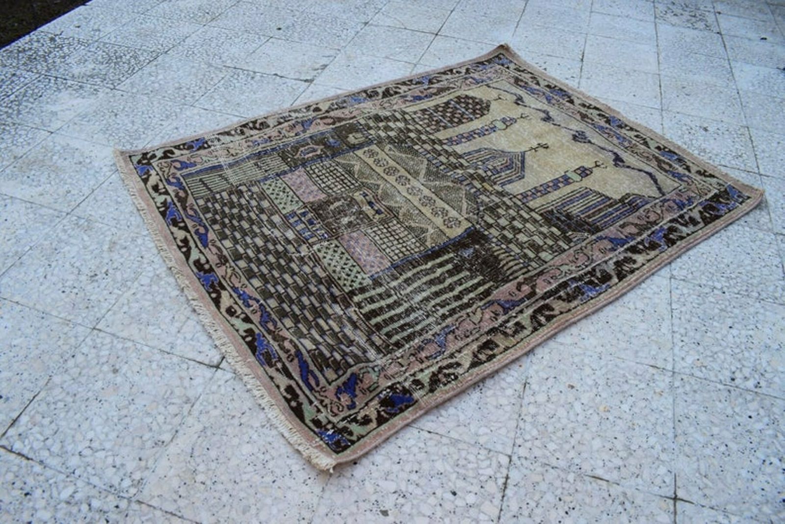 Turkish Pictorial Rug, 1970s, Vintage photo furniture