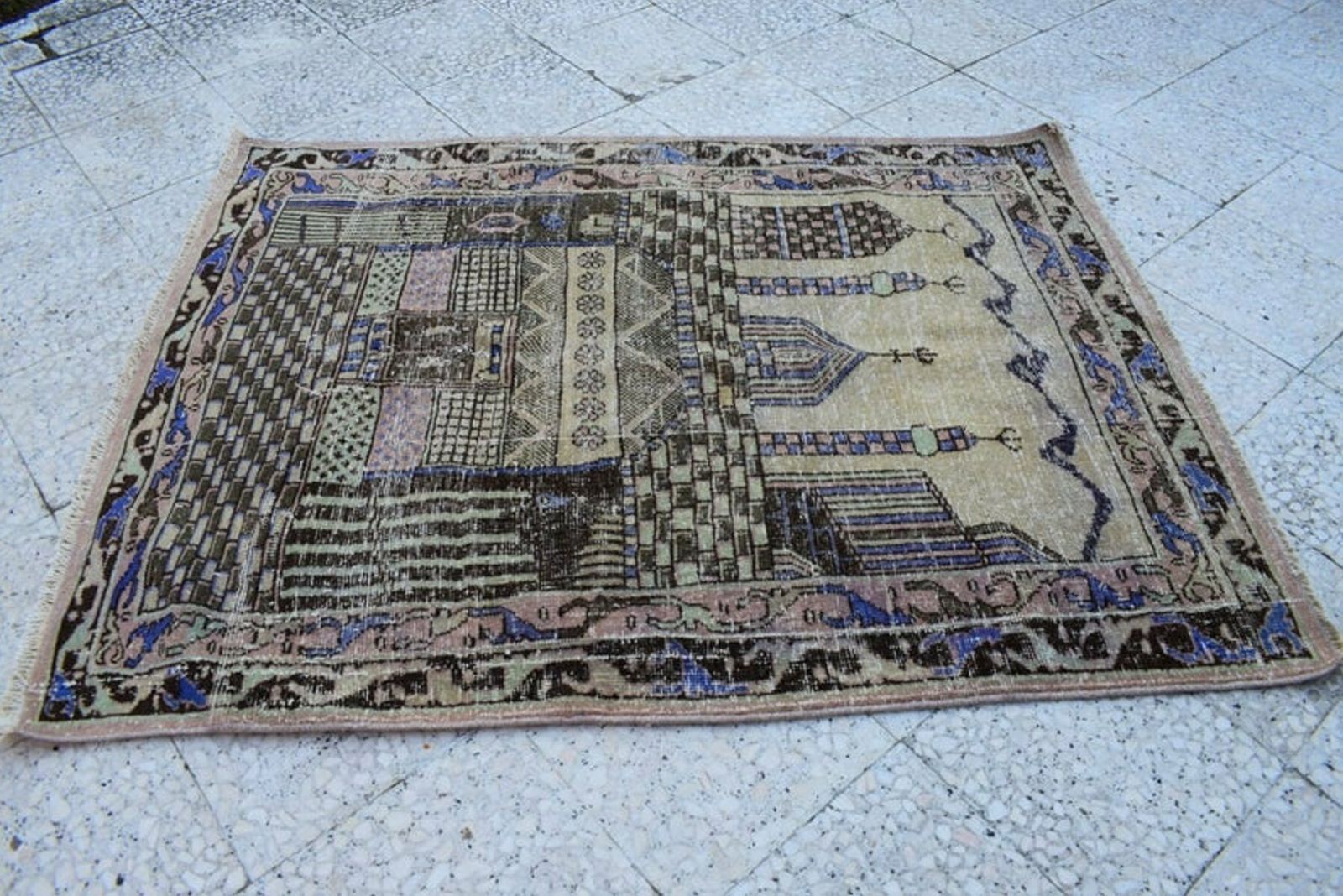 Turkish Pictorial Rug, 1970s, Vintage photo vinterior