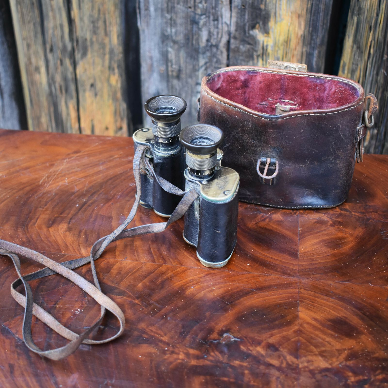 photo furniture Antique Mary Jaffray Hartsfield House Betchworth Surrey Carl Zeiss Binoculars