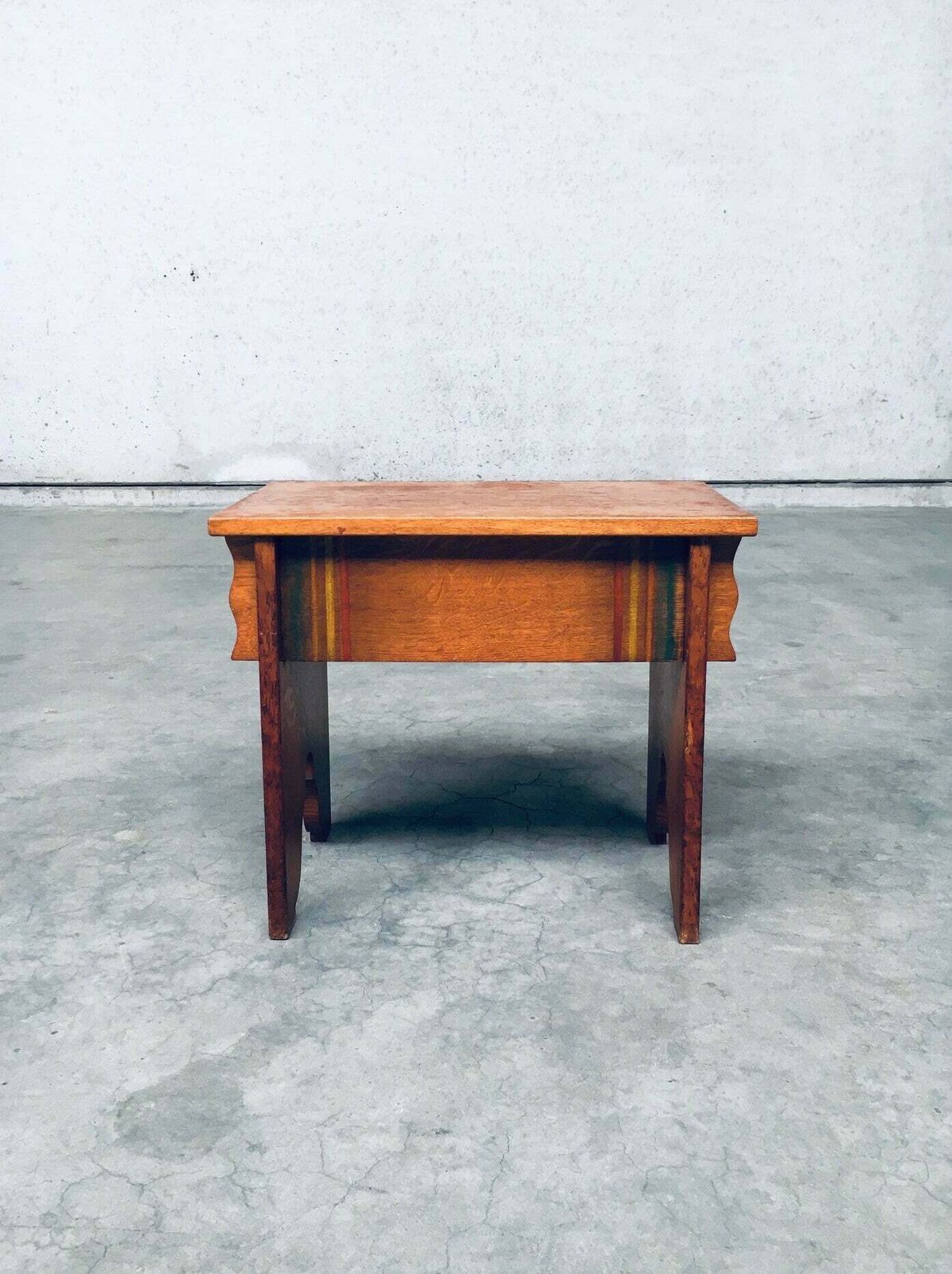 Amsterdam School Design Bijzettafel, Nederland, Jaren 1920 photo vintage