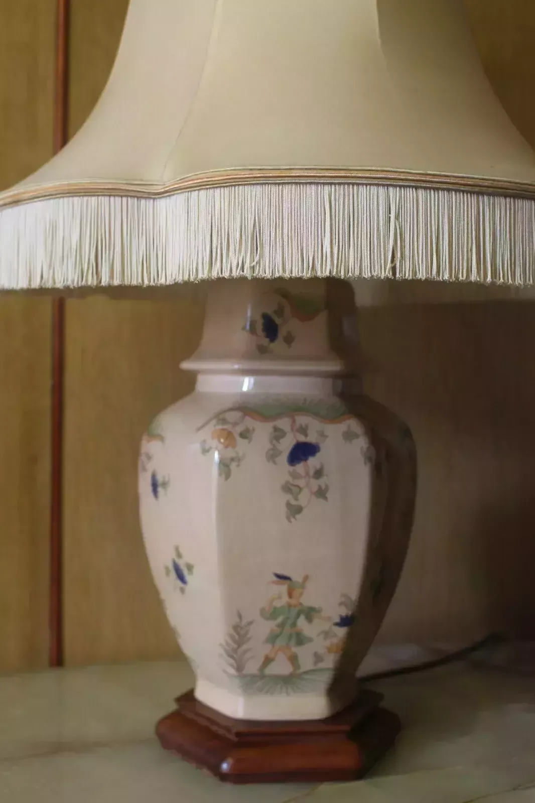 Large Table Pot Lamp Vintage Chinese Style Ceramic/Oak Lamp Mustard Color photo Lighting