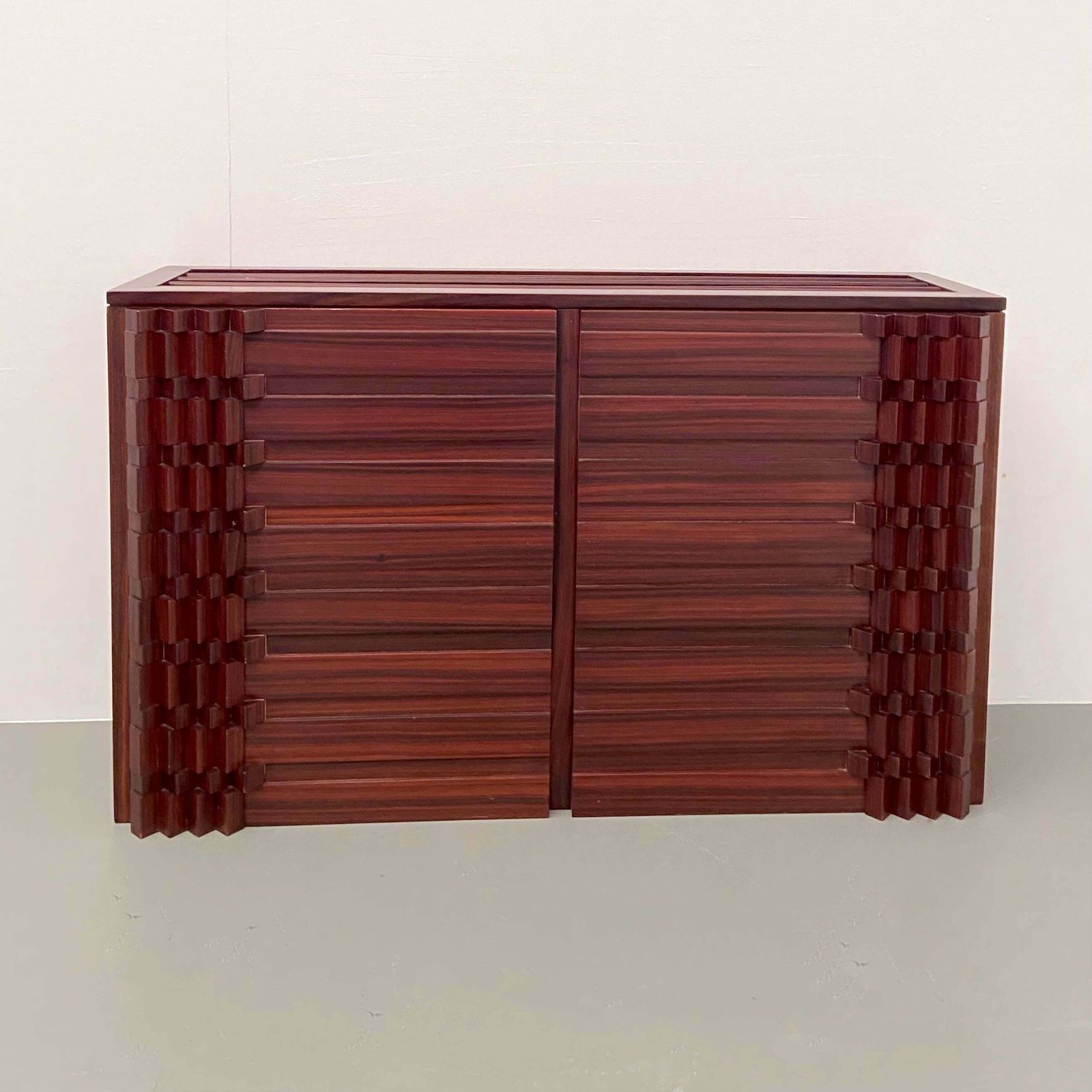 Diamante Cabinet Van Luciano Frigerio, Italië 1968 photo for sale