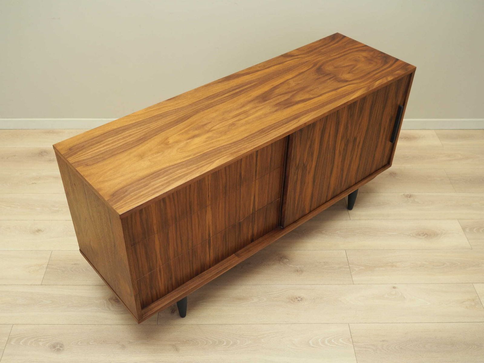 Walnut Dresser, Scandinavian Design photo vintage