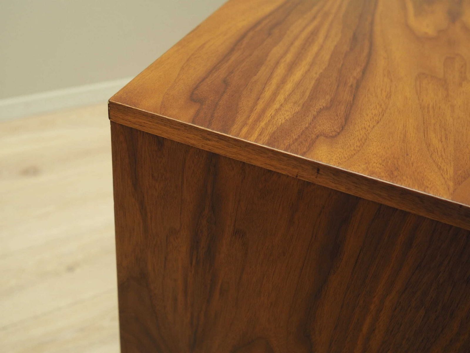 photo vinterior Walnut Dresser, Scandinavian Design