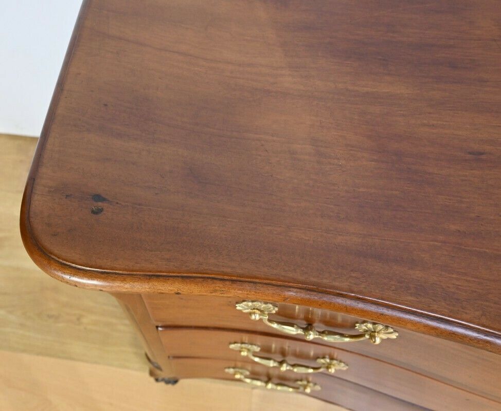 Nantaise Port Commode In Cuban Mahogany – 2nd Part 18th Century photo vinterior