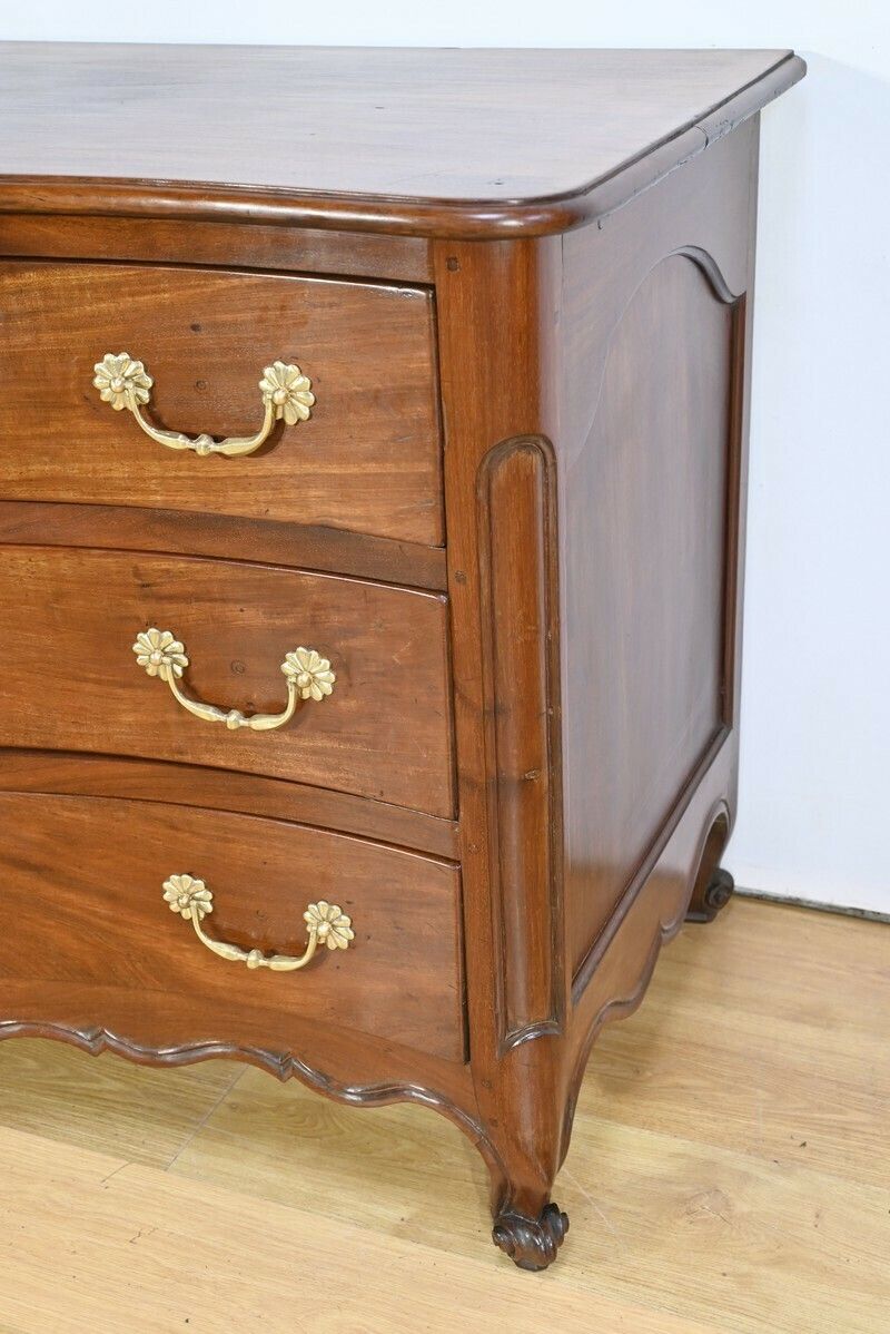 photo for sale Nantaise Port Commode In Cuban Mahogany – 2nd Part 18th Century