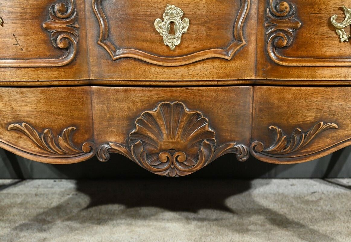 photo vintage Walnut Sauté Crossbow Commode, Louis XV Style, Early 20th Century