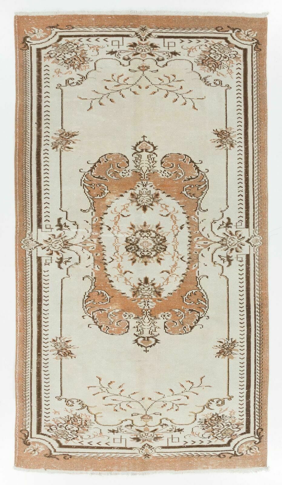 5.6x9.6 Ft Vintage Deco Rug In European Design