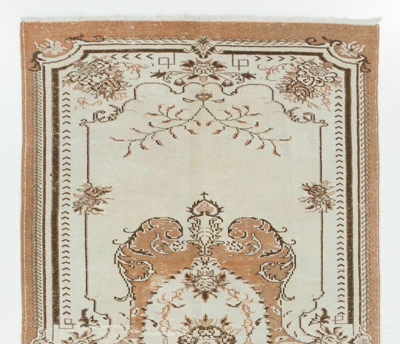 5.6x9.6 Ft Vintage Deco Rug In European Design photo furniture