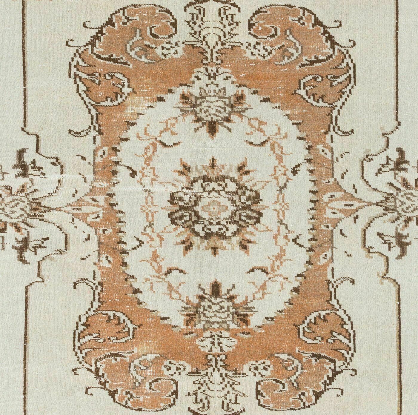 5.6x9.6 Ft Vintage Deco Rug In European Design photo Textiles