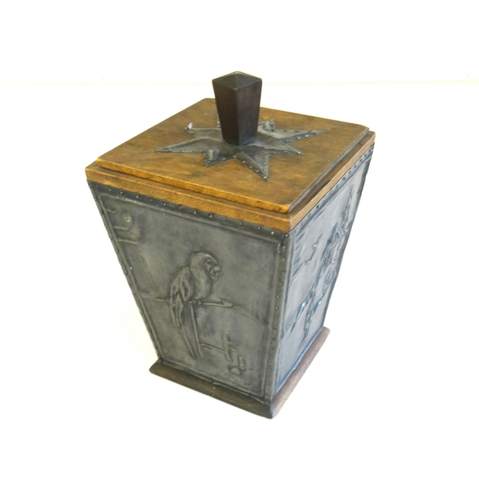 Rare Art Deco Antique Artist Parrot Animal Bird Box photo furniture