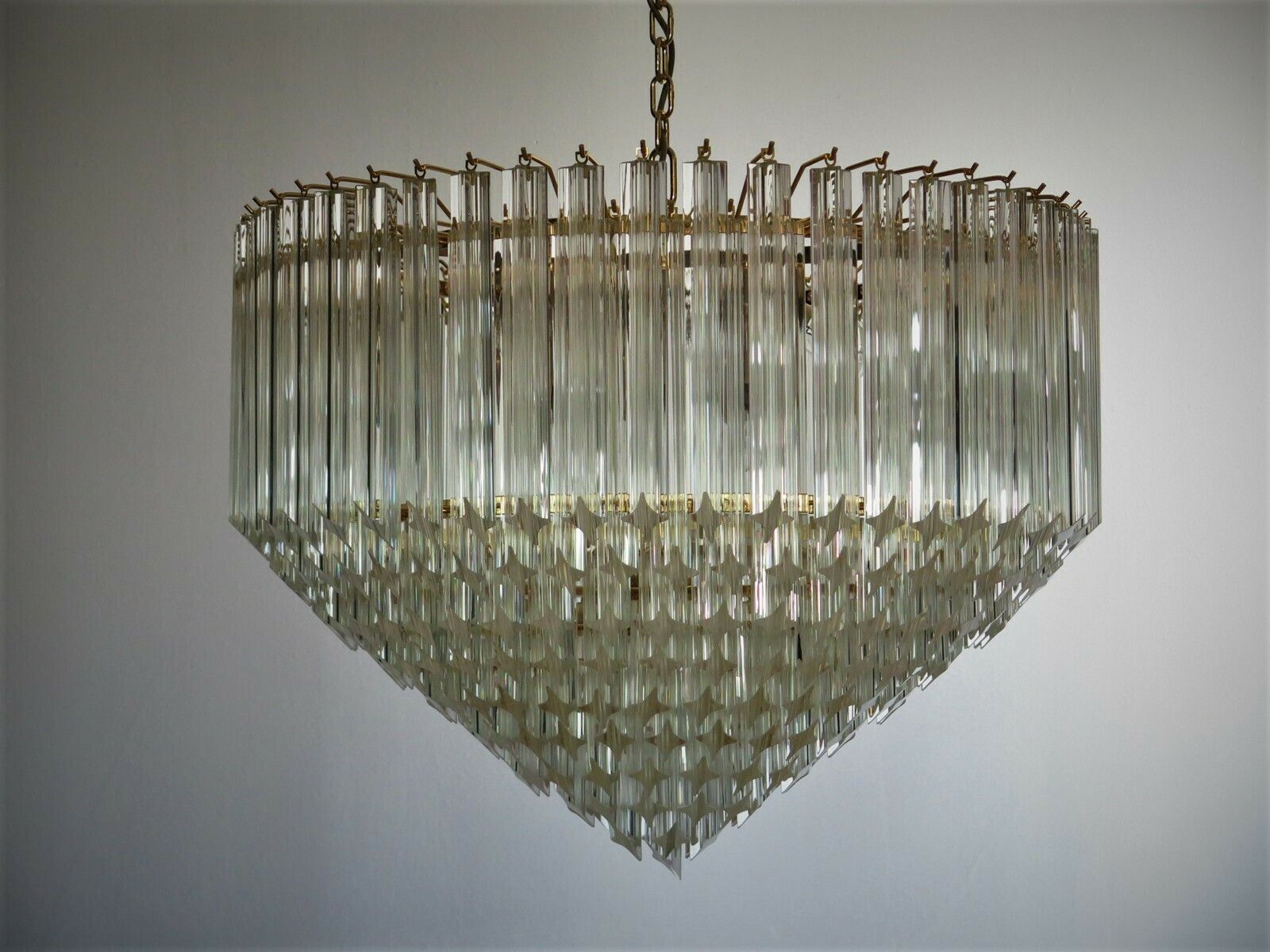 Modern Quadriedri Murano Glass Chandelier   265 Trasparent Prism   Gold Frame photo for sale
