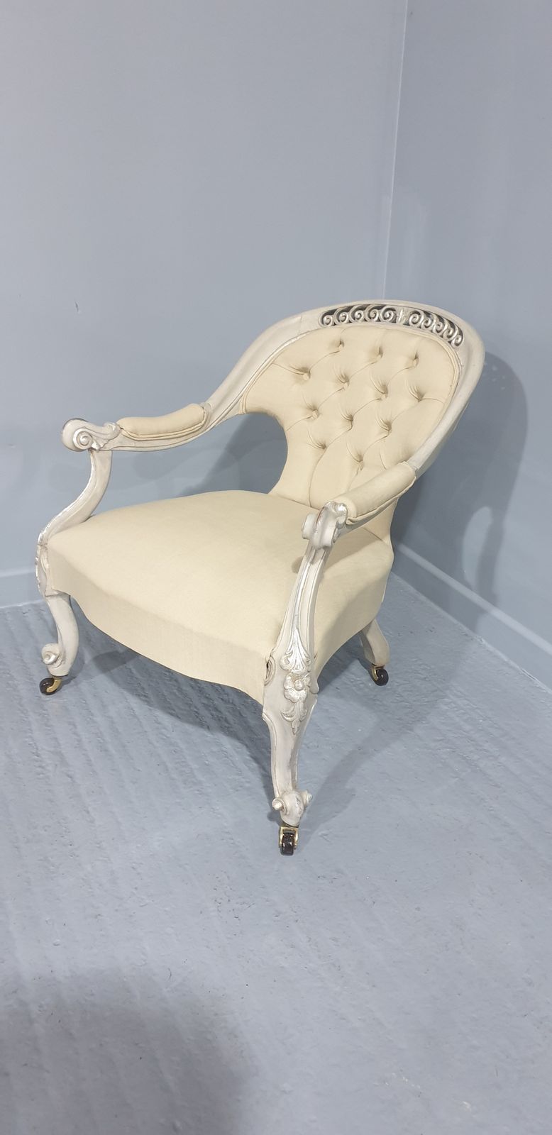 Lovely English Painted And Silver Gilt Chair photo vinterior