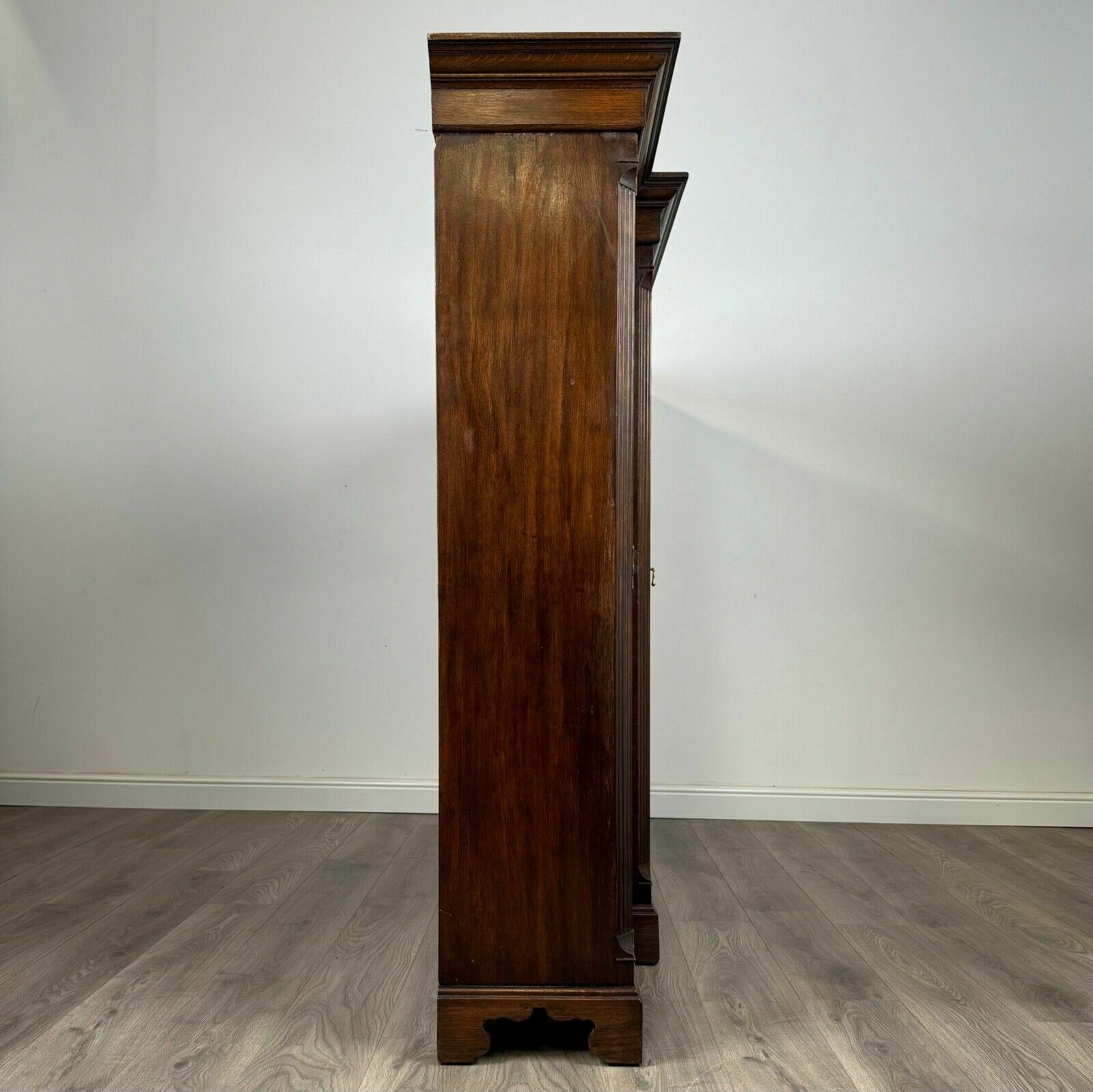 Antique 20th Century Fine Quality Cabinet In Oak photo vintage