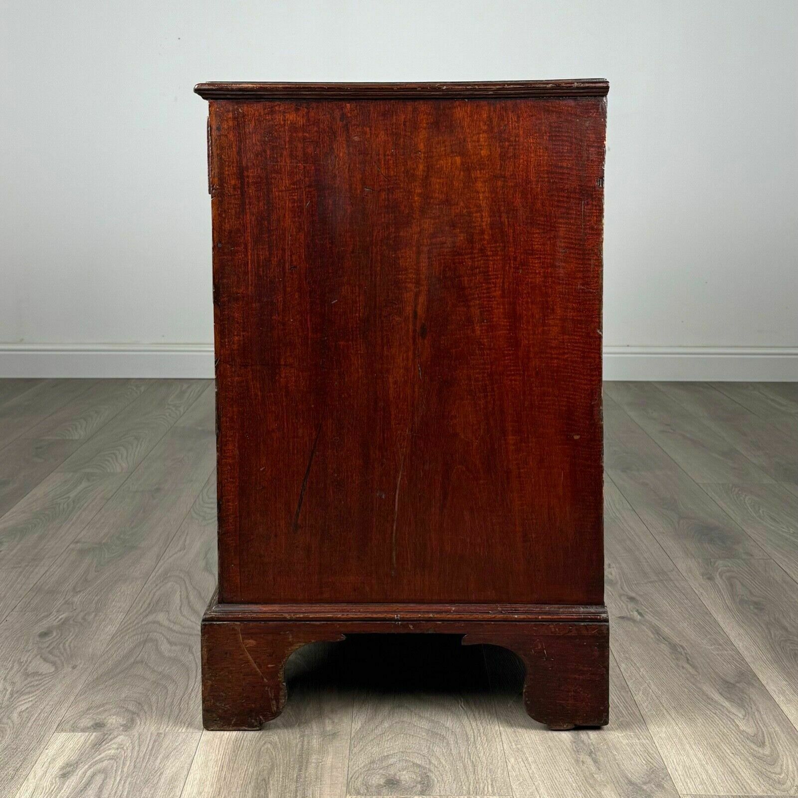 Antique 18th Century Chest Of Drawers In Mahogany photo for sale