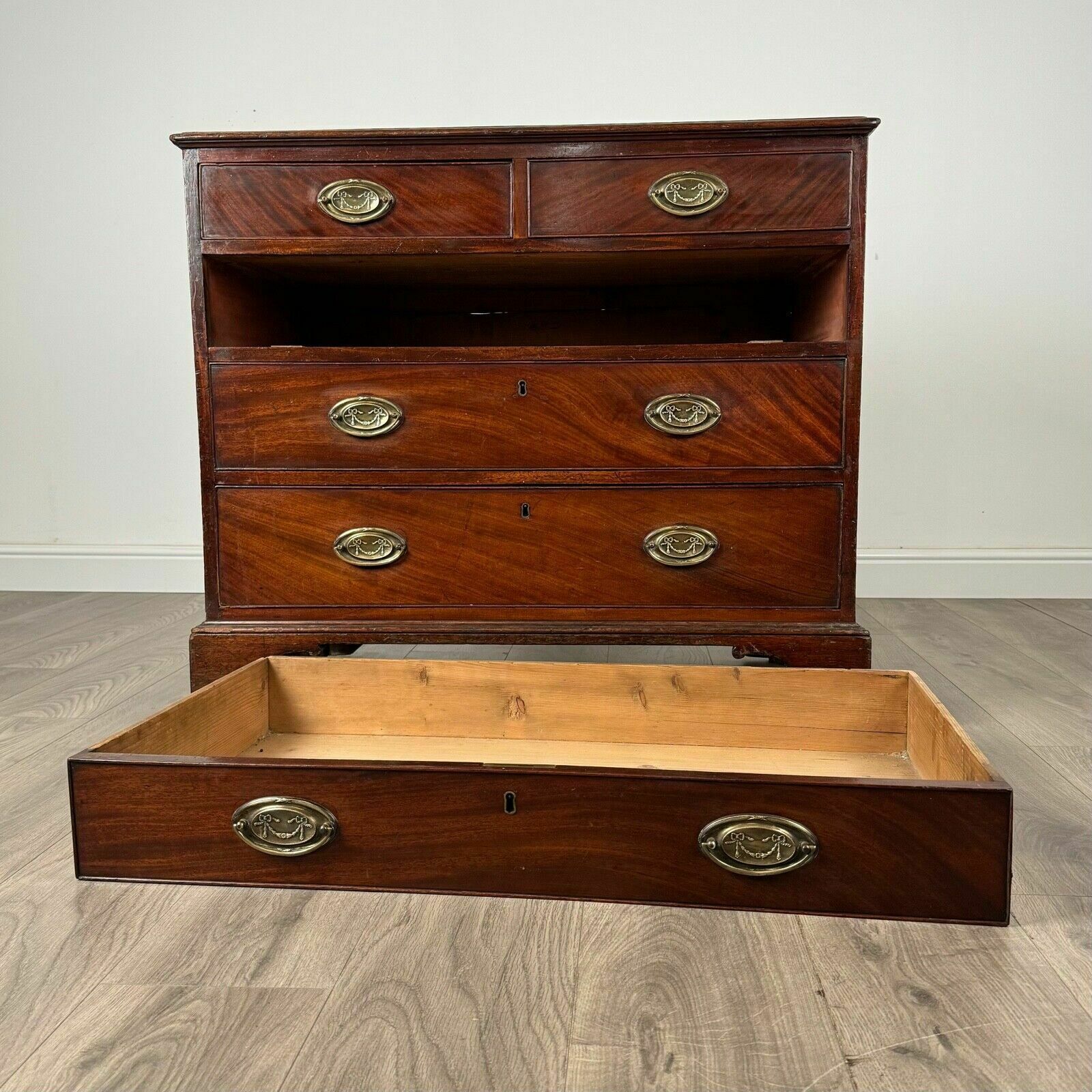 photo for sale Antique 18th Century Chest Of Drawers In Mahogany