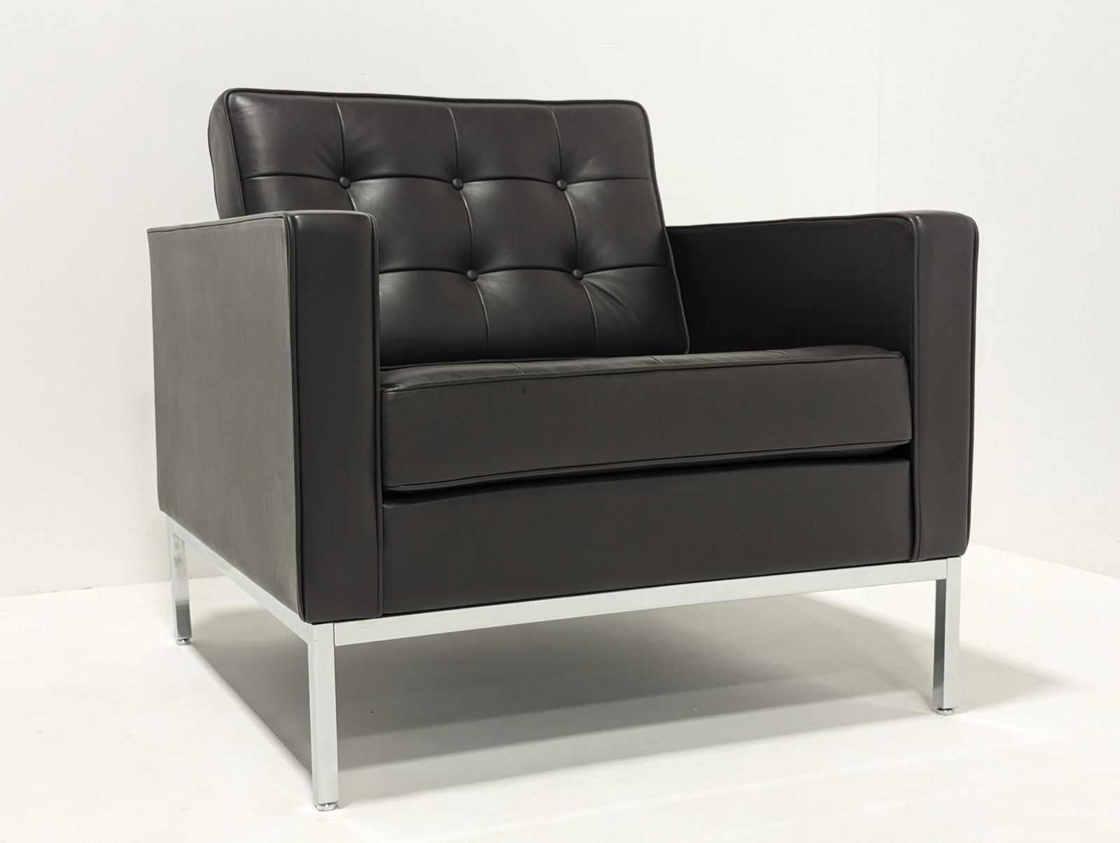 photo vintage Knoll Studio Sabrina Armchair, Modernist