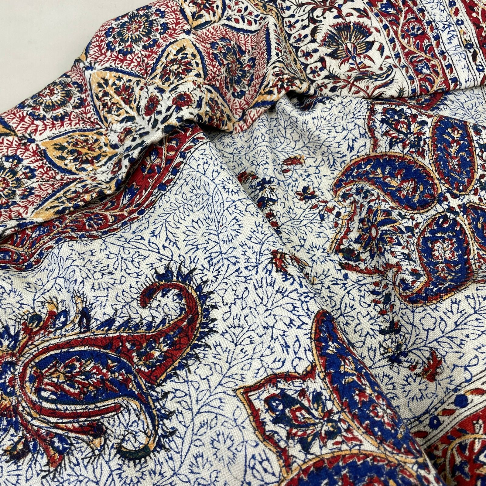 Asian Fabric Throw Blanket Hand Printed Paisley Pattern Tassels Cover Handmade Tapestry 150x94cm Quilt Blue Red Fabric photo vinterior