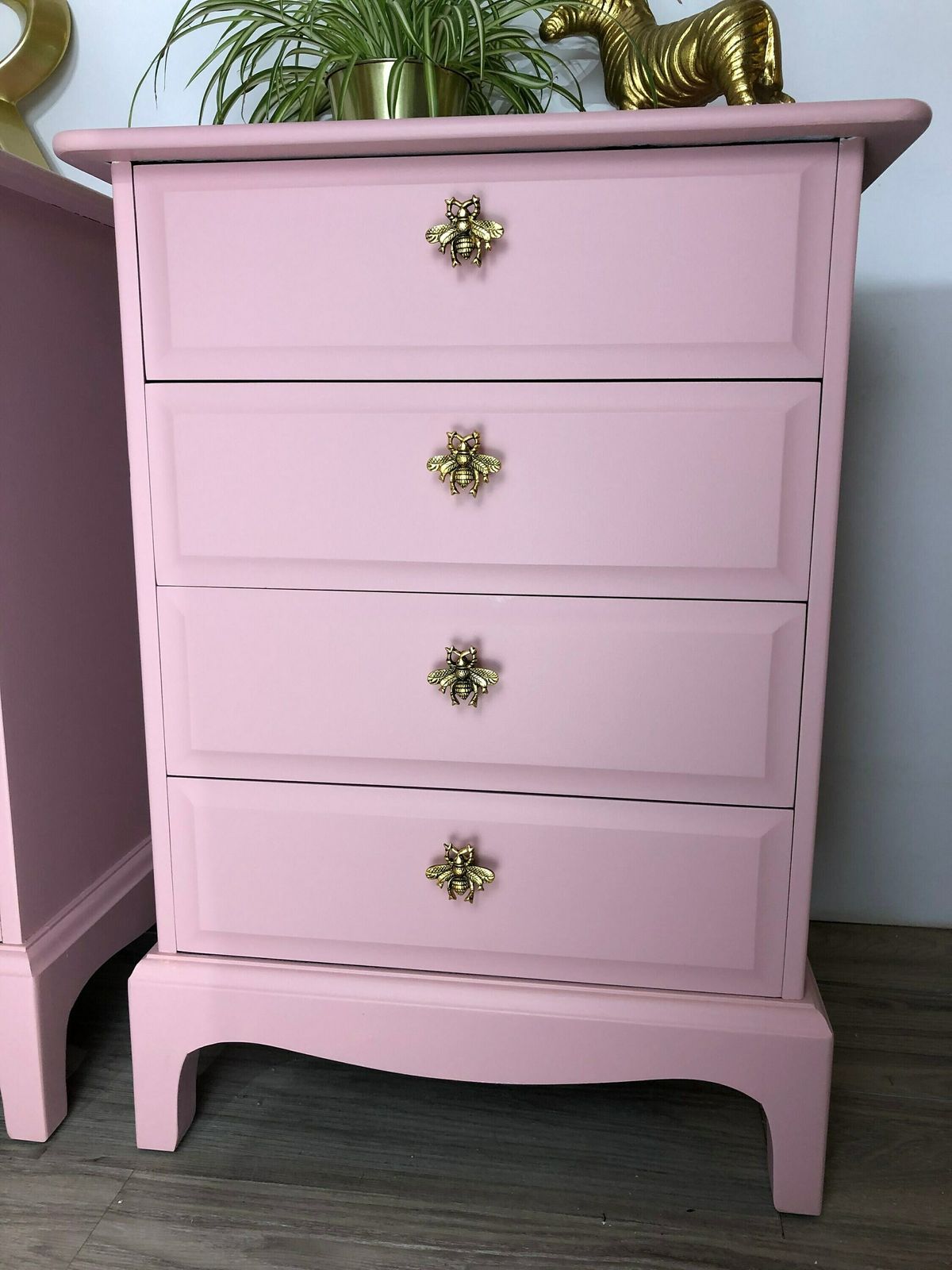Stag Minstrel Furniture Bedsides Nightstands Pair (Set Of 2) Painted Pink photo for sale