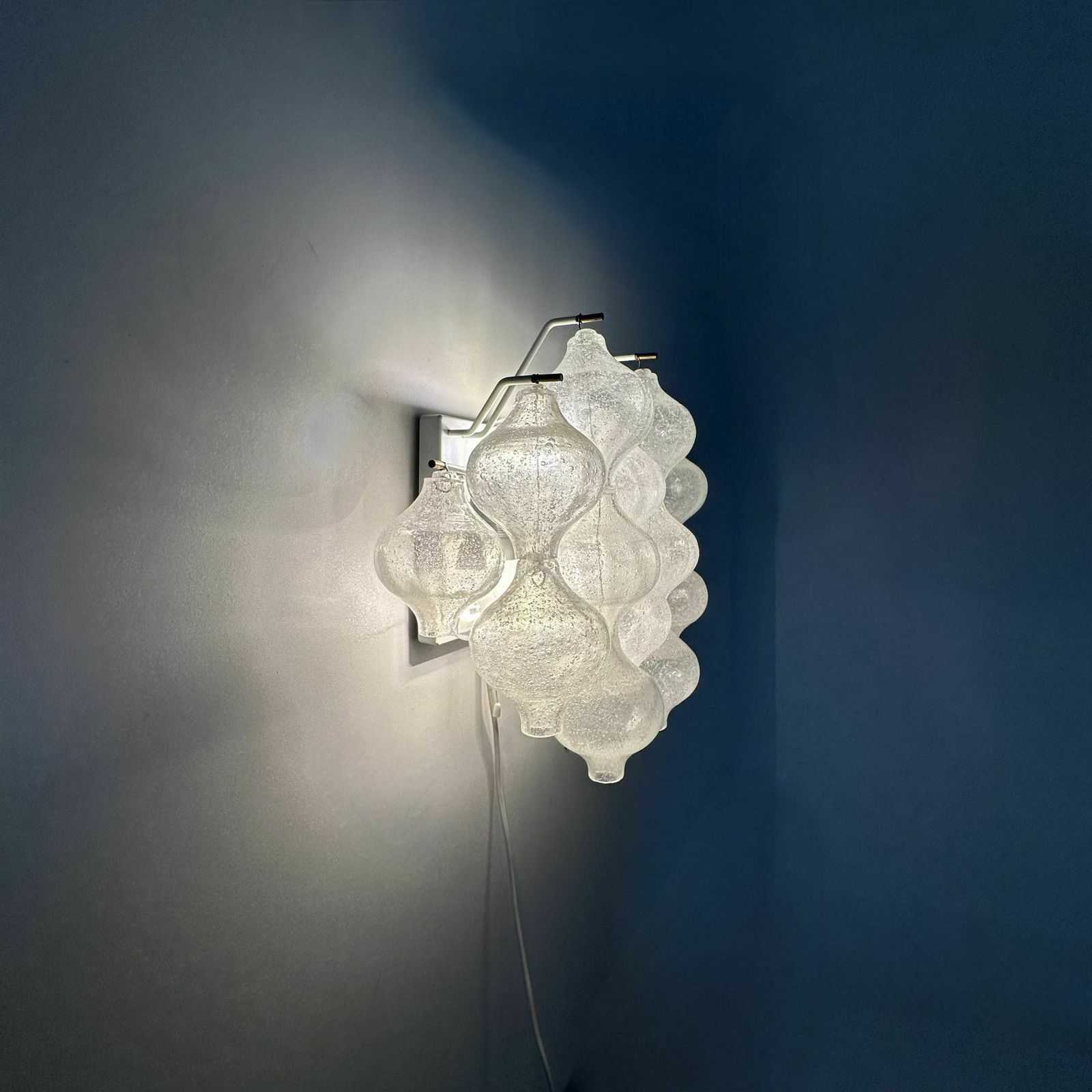 Kalmar Tulpian Wandlamp, Jaren 1970, Duitsland photo for sale
