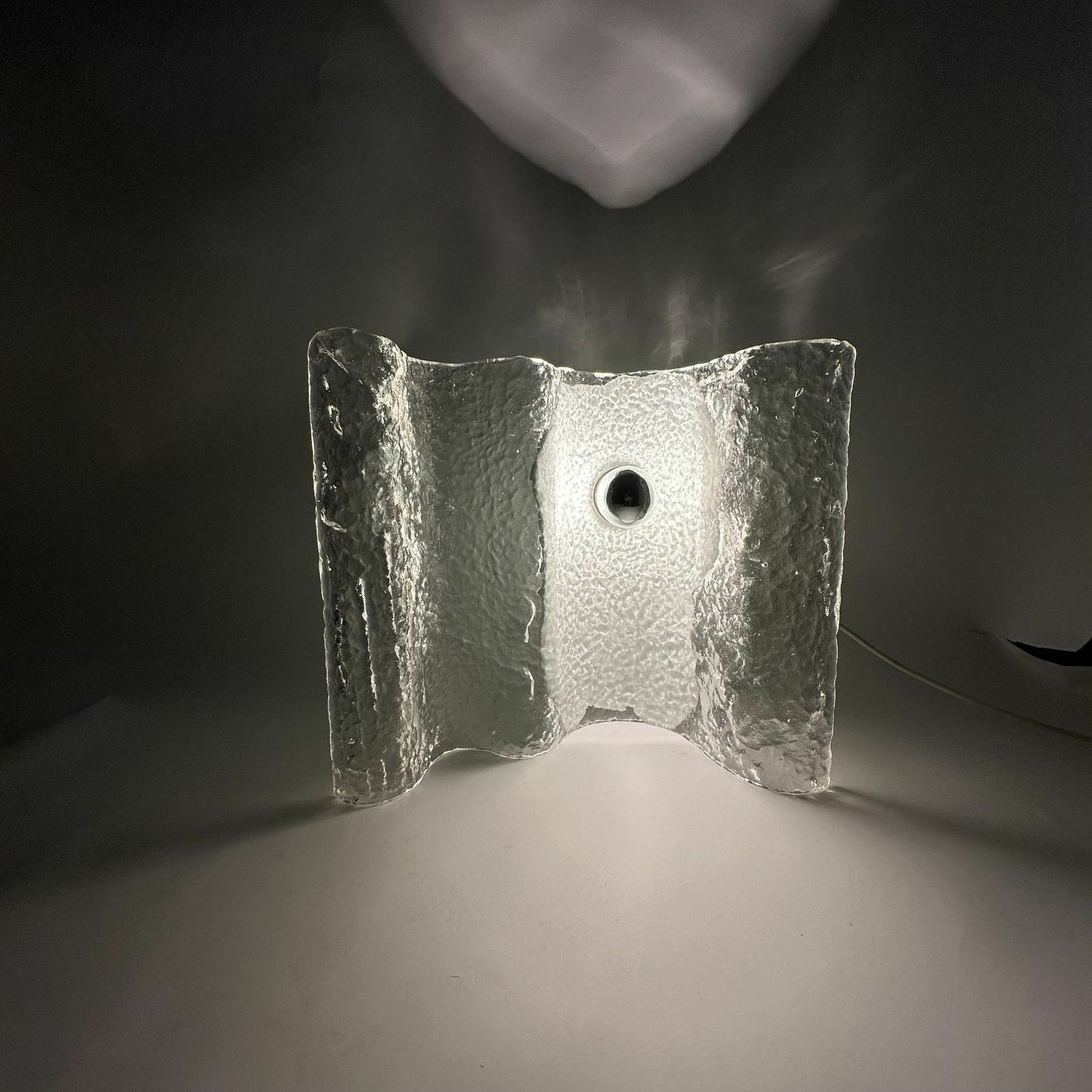 Kalmar Wave Ijsglas Tafellamp, Jaren 1970, Duitsland photo Verlichting