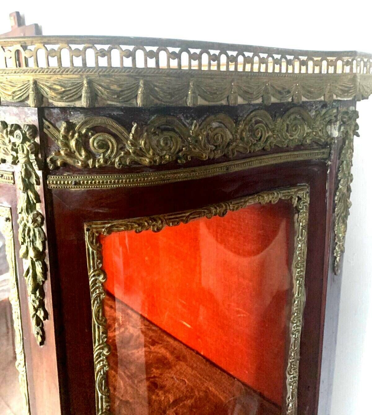 Napoleon III Showcase In Mahogany And Chiseled Bronze 20th Century photo buy