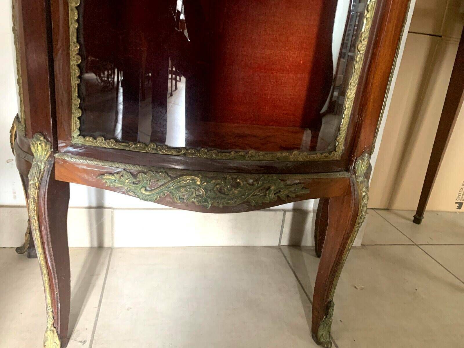 1255.875 Napoleon III Showcase In Mahogany And Chiseled Bronze 20th Century photo