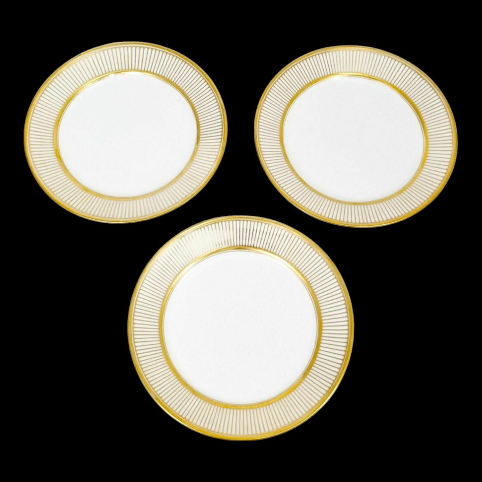 1830’s Empire Old Paris Porcelain Set Of 3 Gilded Side / Dessert Plates Feuillet photo for sale