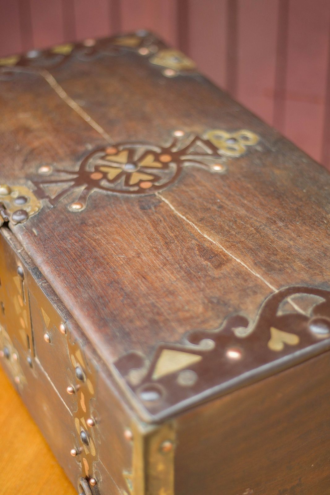 Large Old Mauritanian Box, Mauritania Tuareg Wooden Chest With Worked Metal And Copper Frame, Collection, Rare photo Home Decor