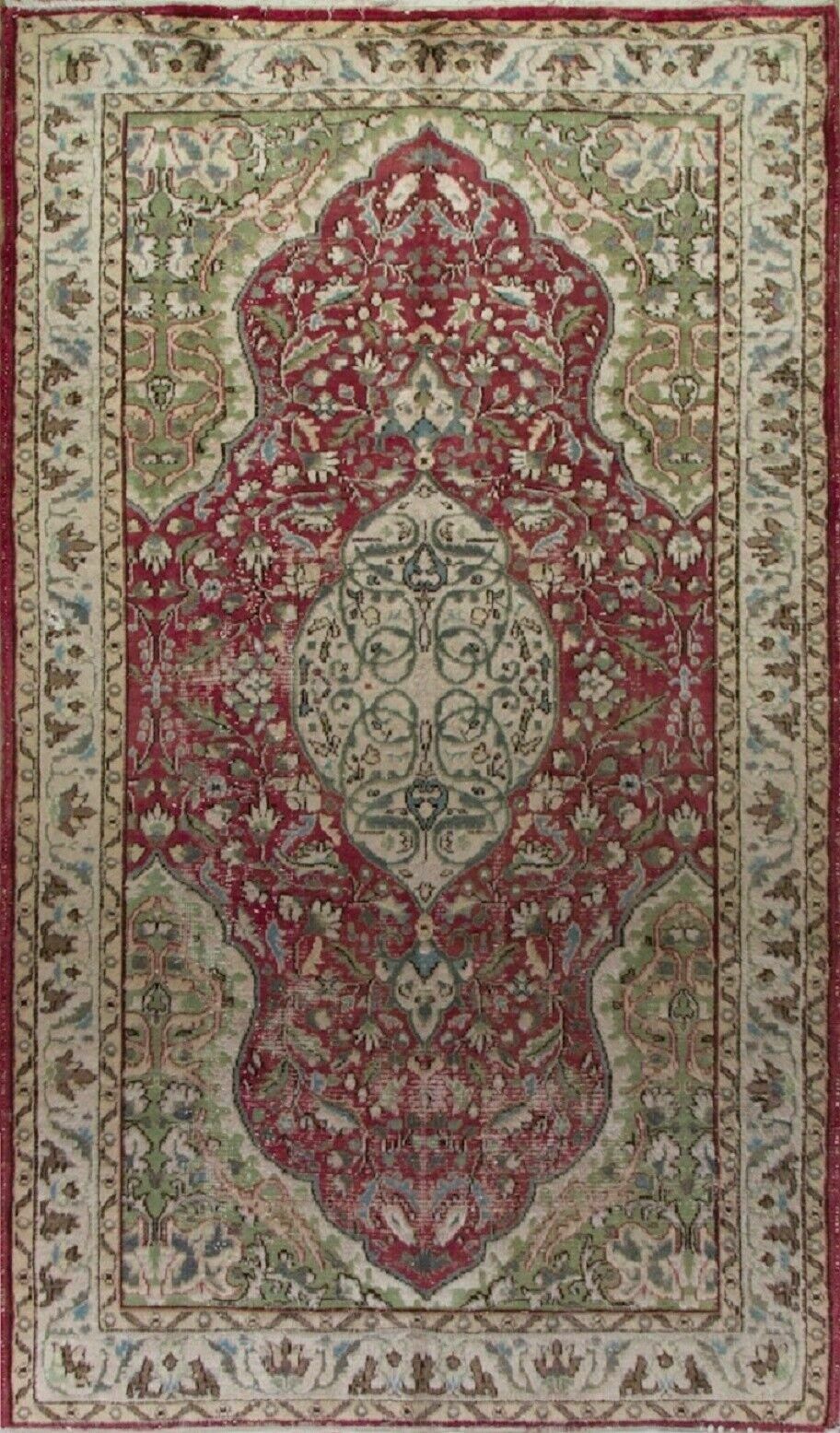 5.6x9.4 Ft Vintage Oriental Rug In Red And Green. Handknotted Wool Carpet