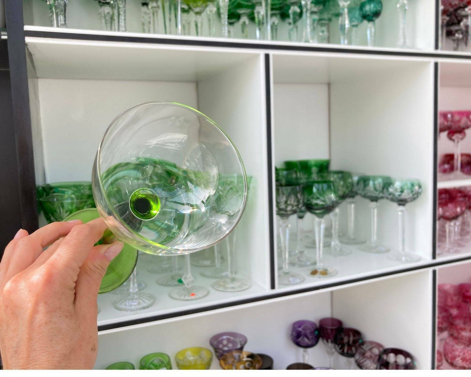 Antieke Kristallen Wijnglazen | Modern Gevormde Kelk | Groen Hoog Voetje | 6 Stuks photo Woonaccessoires