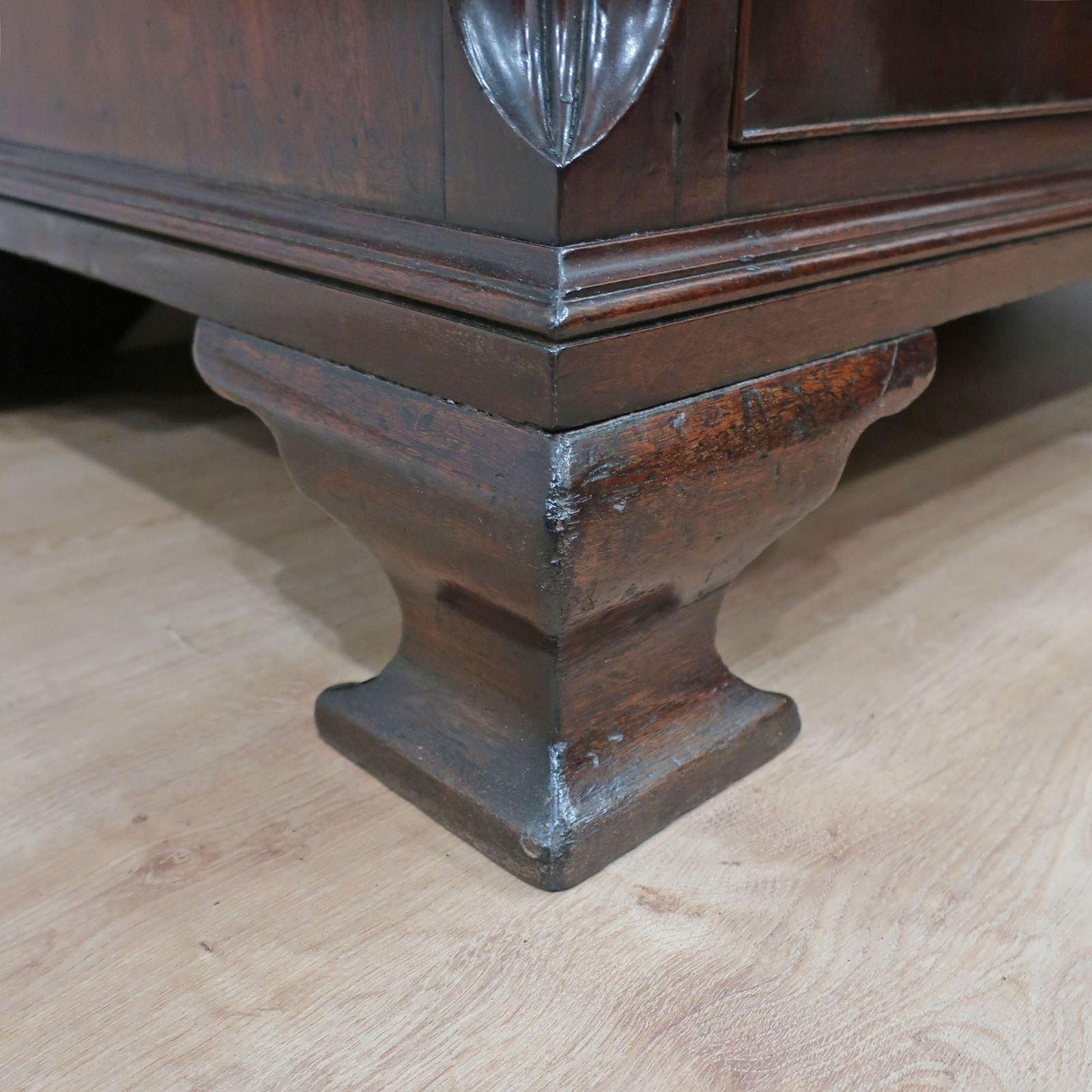Furniture Chippendale Period Mahogany Antique Chest On Chest photo