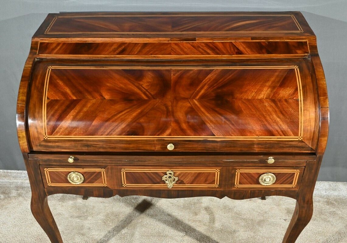 Cylinder Desk In Mahogany And Rosewood, Louis XV Period – 1st Part 18th photo vinterior