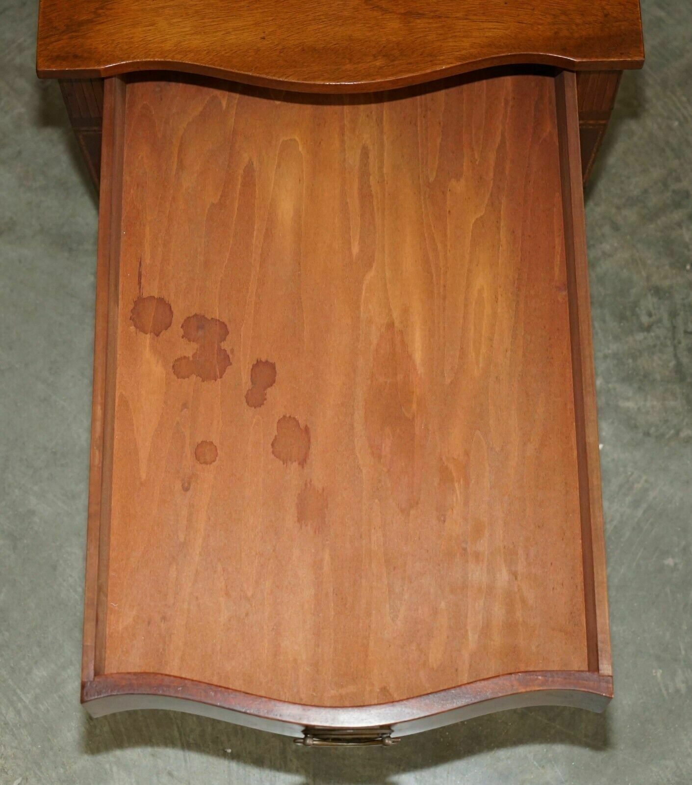 photo vintage Pair Of Walnut Fret Work Carved Thomas Chippendale Sheraton Revival Side Tables