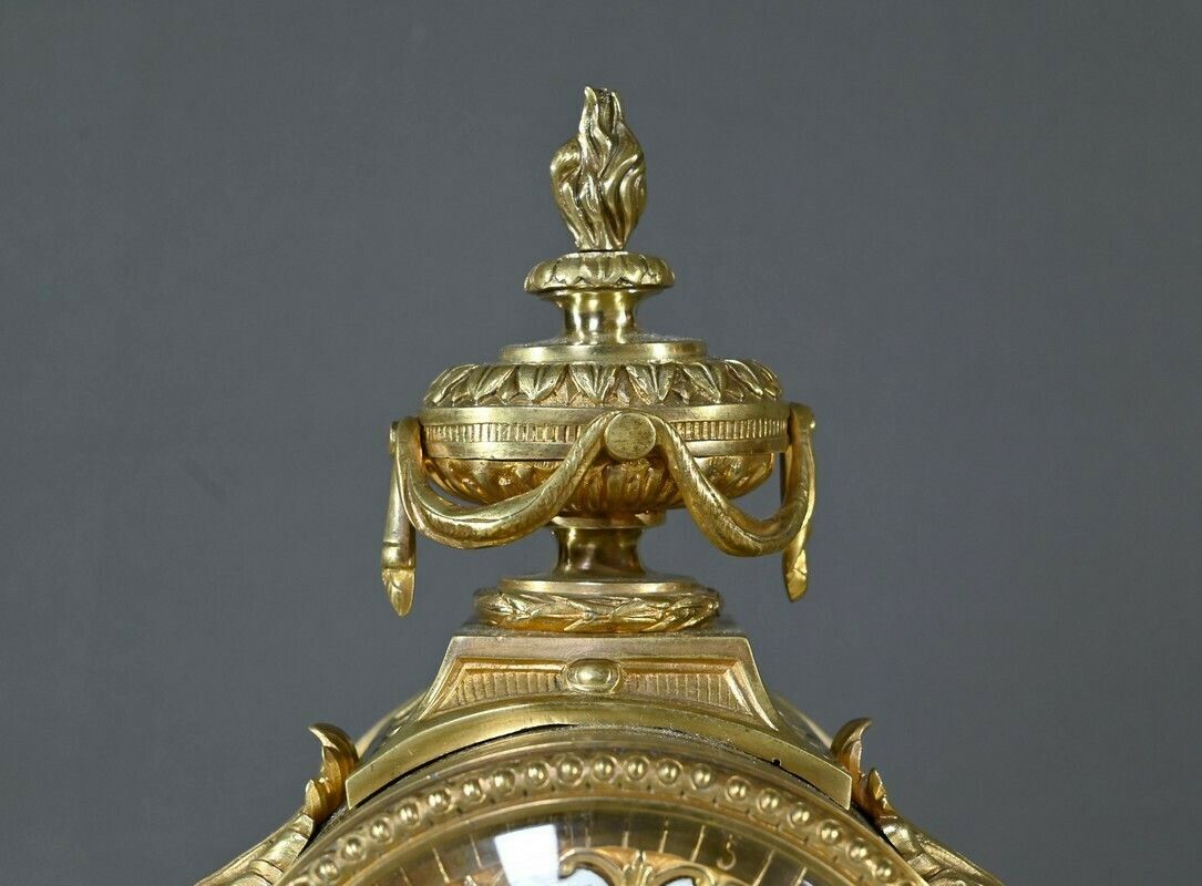 Bronze Clock, Signed G.Philippe Palais Royal – 1870 photo 1904.0